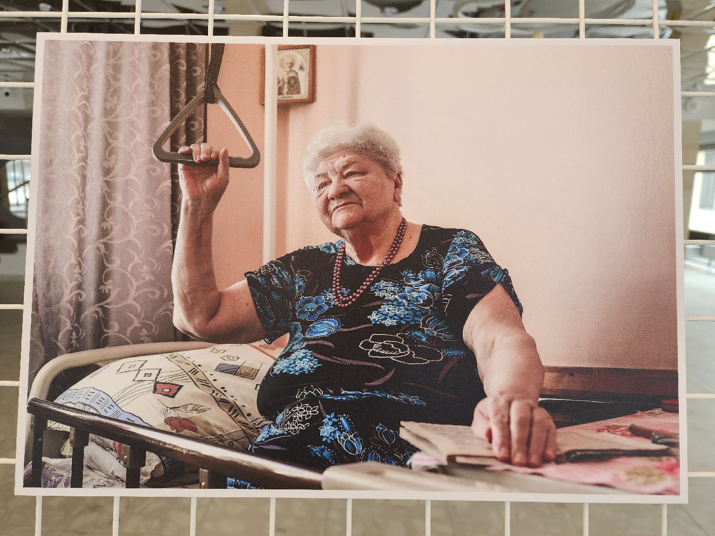 серебряные волонтеры, интернат, пожилые люди, экспозиция, фотовыставка, помощь людям,