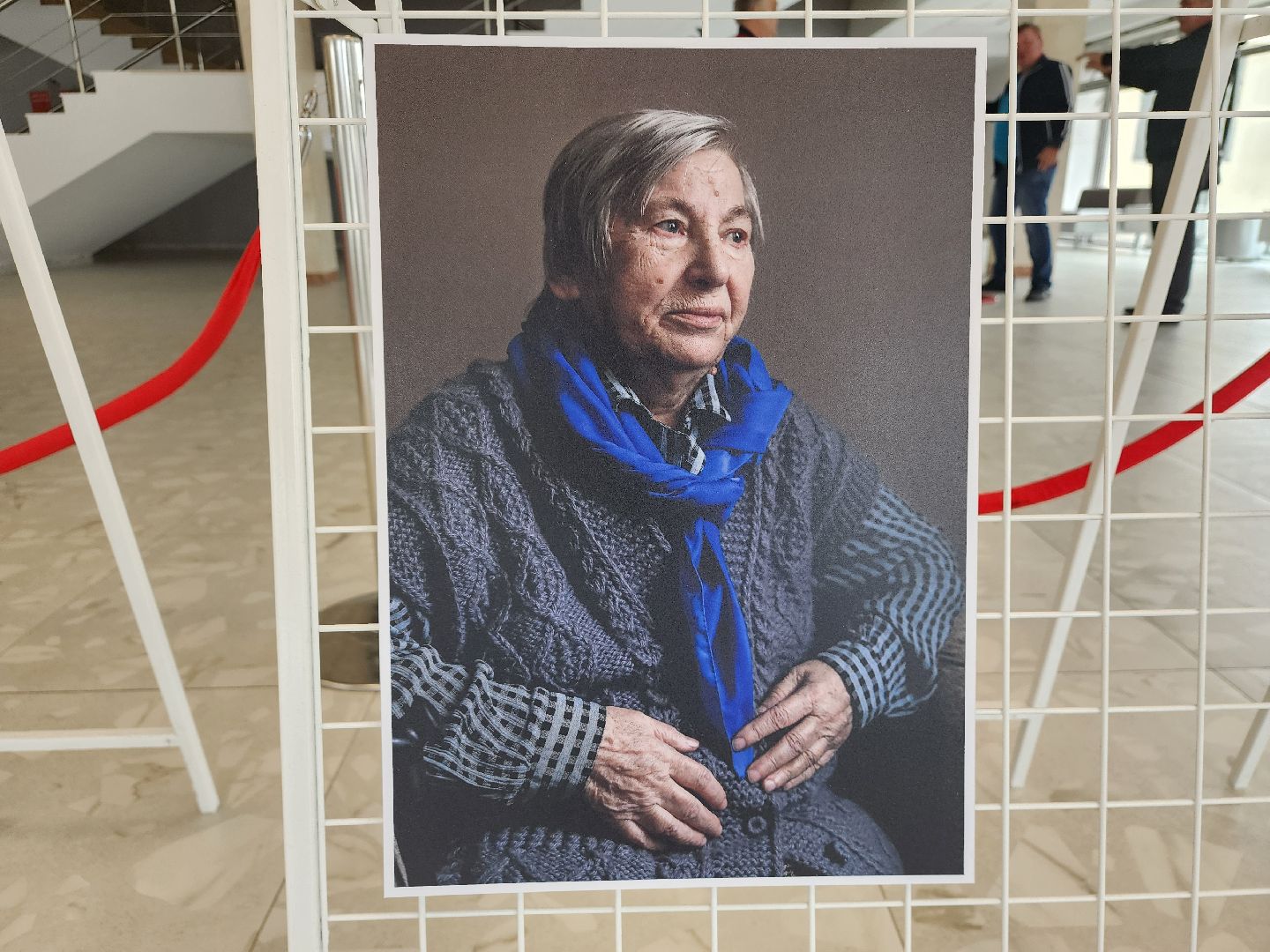 серебряные волонтеры, интернат, пожилые люди, экспозиция, фотовыставка, помощь людям,