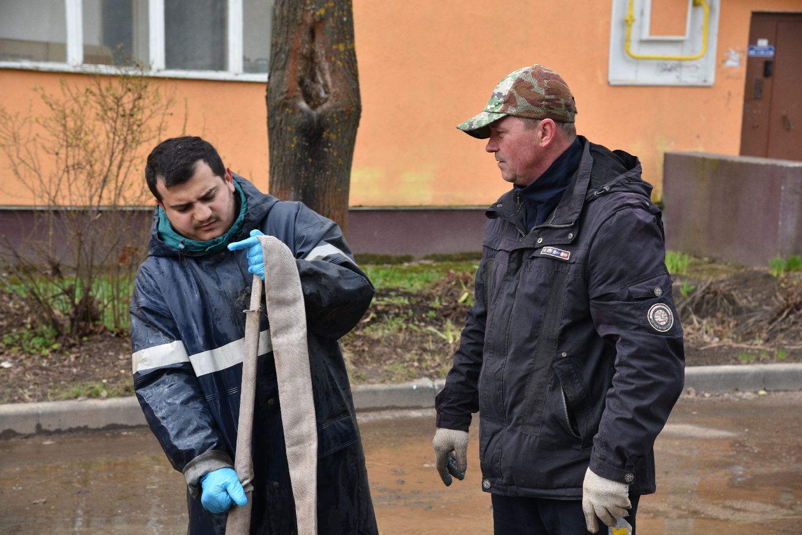 лотошино, благоуйстройство, уборка дворов после зимы, уборка детских площадок,