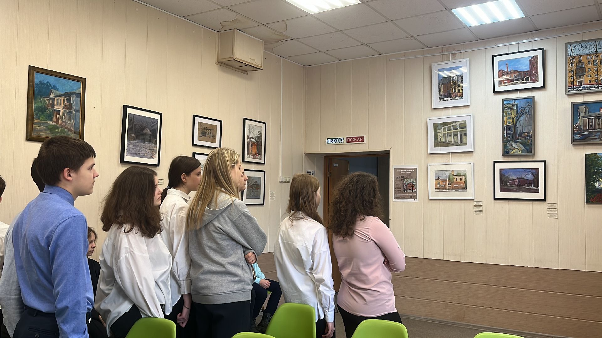 школьники, профориентация, экскурсия, экскурсия для школьников, библио-холл, библиотека,