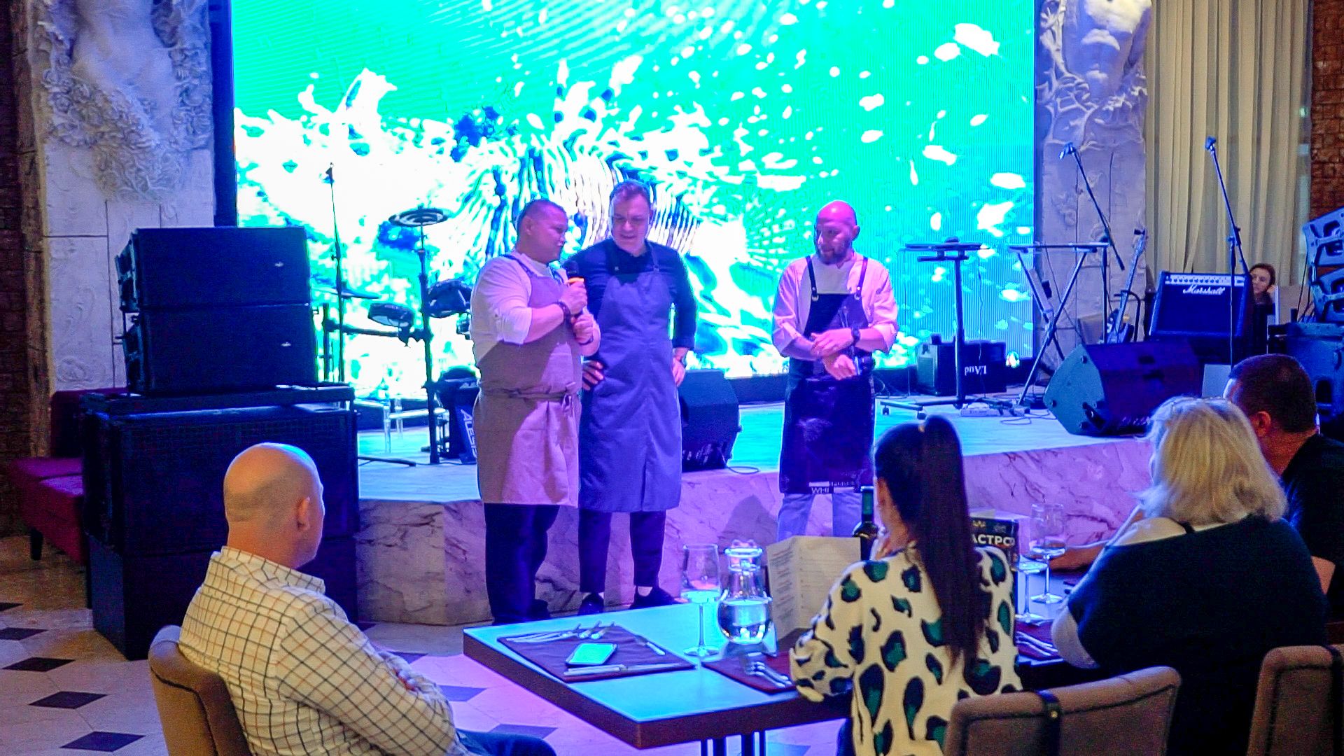 гастро, ужин, гастрономический вечер, Егорьевск, Владимир, Ржев, бабагануш, тартар, лук, сыр, креветки, лосось, чрная смородина, говядина, ягненок, десерт, мильфей, малина, еда,