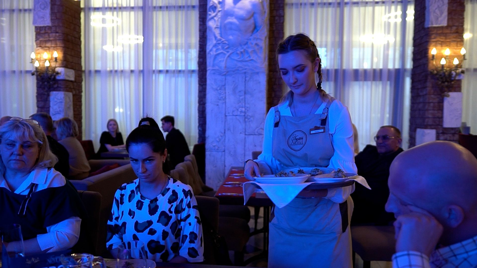 гастро, ужин, гастрономический вечер, Егорьевск, Владимир, Ржев, бабагануш, тартар, лук, сыр, креветки, лосось, чрная смородина, говядина, ягненок, десерт, мильфей, малина, еда,