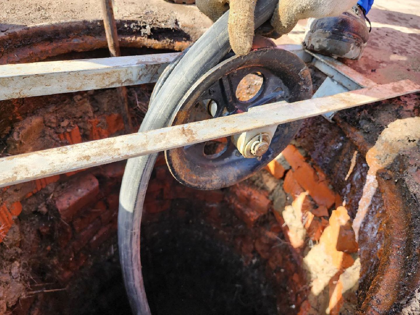 можайск, можайский городской округ, подмосковье, жкх, фплк, ресурсоснабжающая организация, минЖКХ, сети, канализационные колодцы,