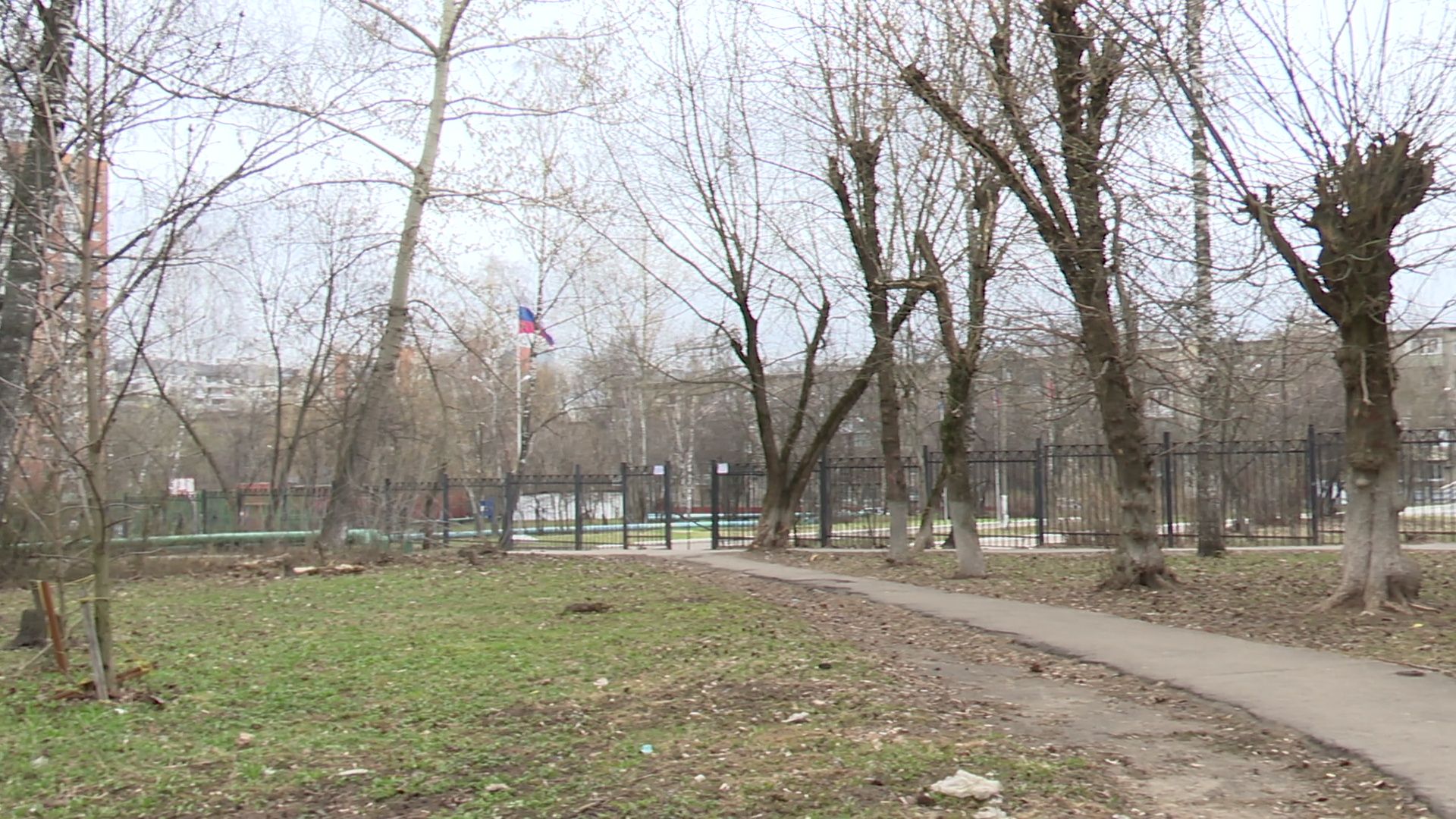 МедиаБанк Подмосковья | Фото репортажи | «Уберем трубы под землю»: более  полутора километров теплотрассы модернизируют в этом году в Реутове