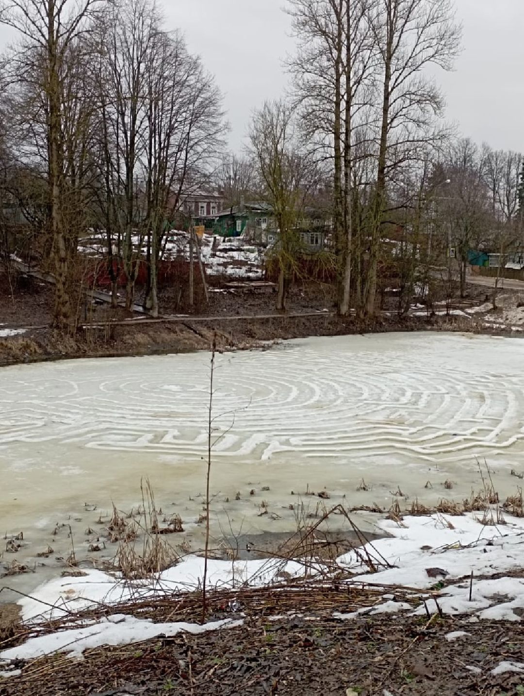Круги на льду, Снежная крепость, Руза