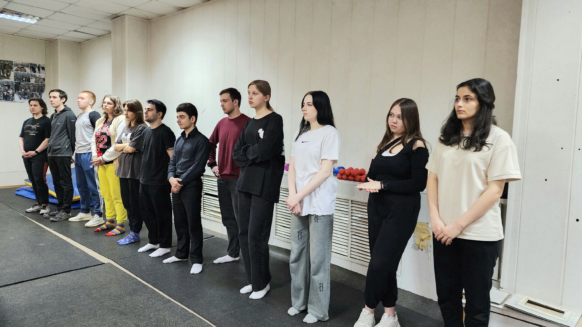 ЦВПВ, Подмосковье, Домодедово, Военная подготовка, РГГУ, Университет, Патриотизм, Патриотика, Обучение, Лекция, студенты, Молодежная политика, Автомат Калашникова, Макет автомата, Учебная граната, ОЗК, Защитный костюм,