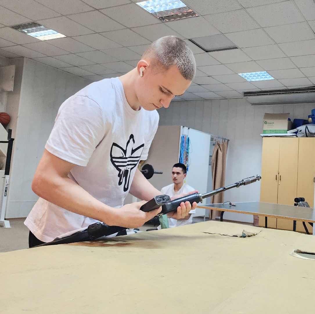 ЦВПВ, Подмосковье, Домодедово, Военная подготовка, РГГУ, Университет, Патриотизм, Патриотика, Обучение, Лекция, студенты, Молодежная политика, Автомат Калашникова, Макет автомата, Учебная граната, ОЗК, Защитный костюм,