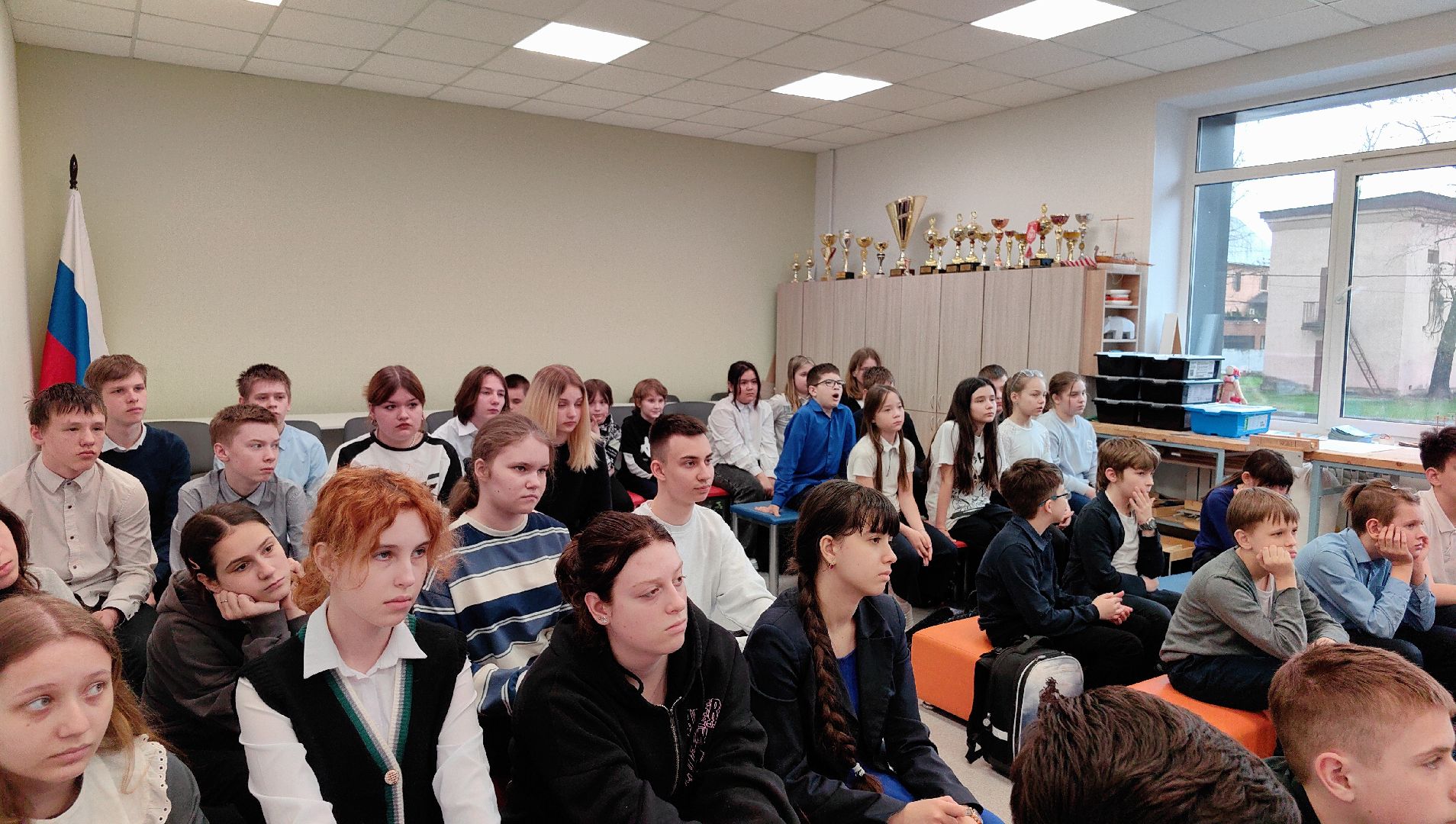 Спасатель, служба 112, безопасность, открытый урок, Центр Гражданской защиты,