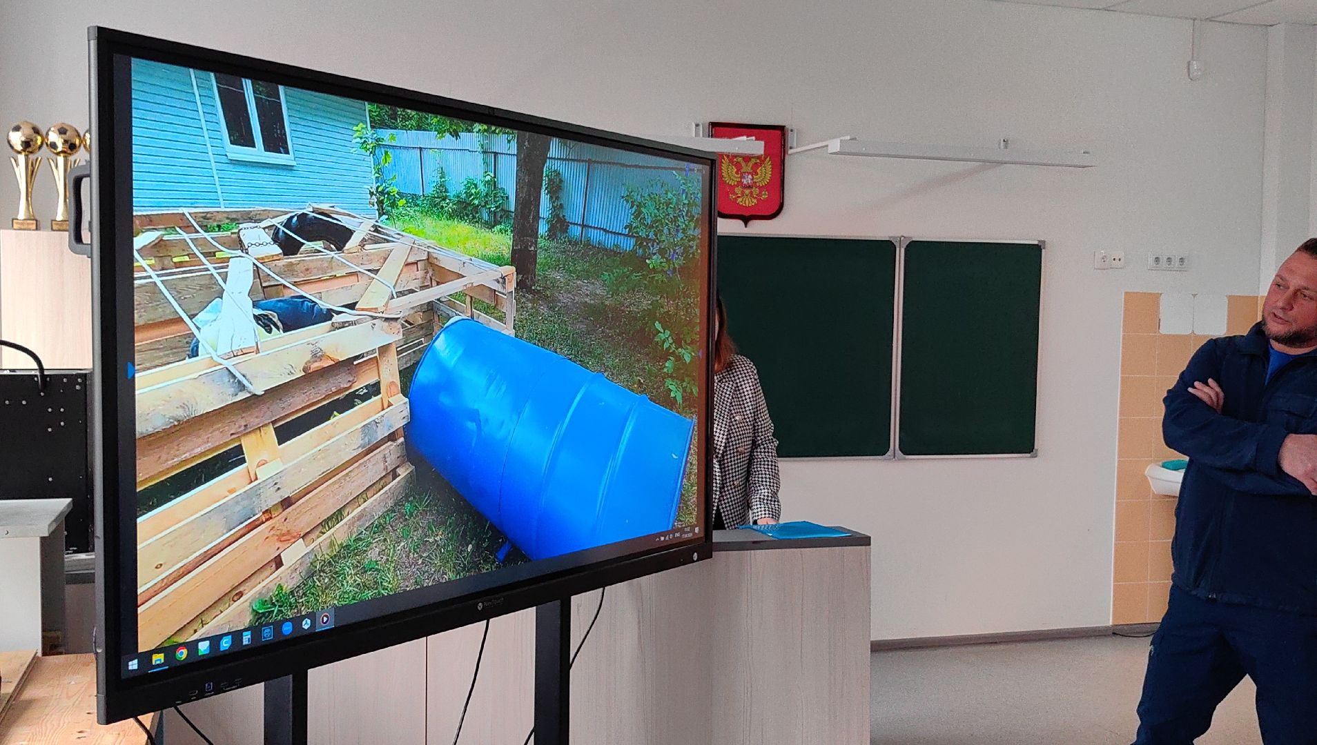 Спасатель, служба 112, безопасность, открытый урок, Центр Гражданской защиты,