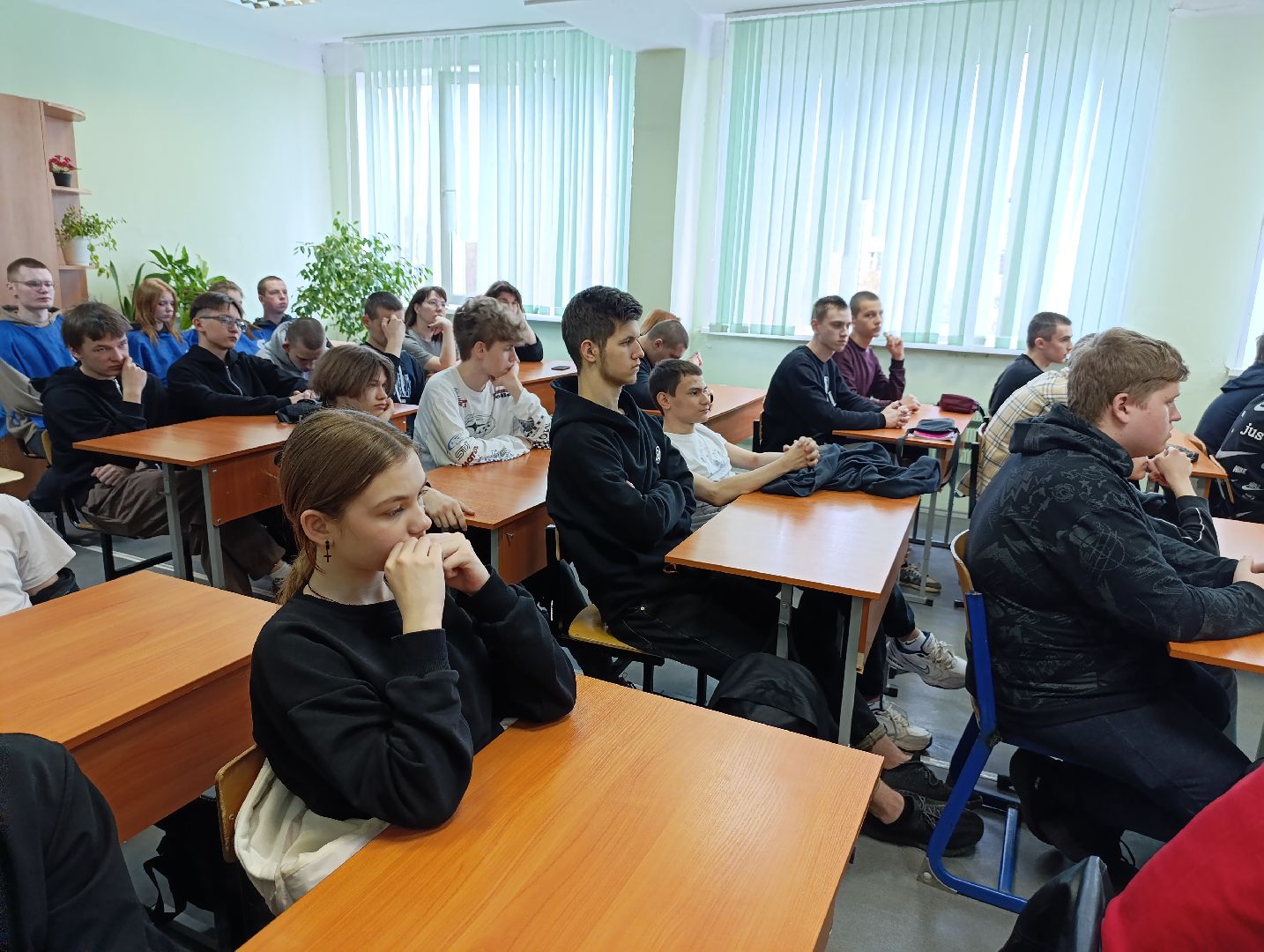 Бронницы, Жуковский, Боец СВО, Встреча бойца со студентами, Окопные свечи, Автомобильно-дорожный колледж,