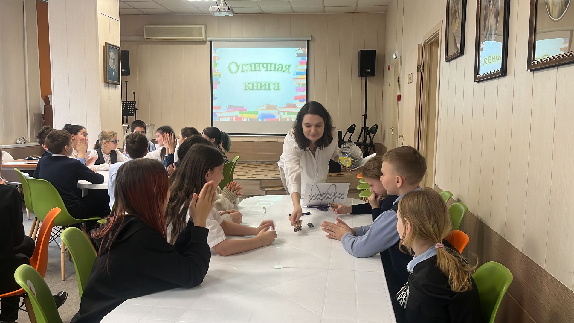 квиз, квиз для детей, литературный квиз, библио-холл, библиотека, школьники,