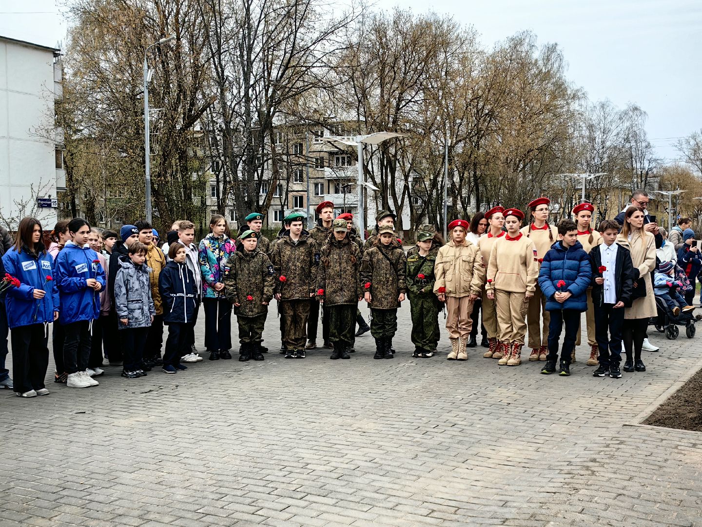 битва за москву, подвиг, возложение цветов, юнармия, монумент,