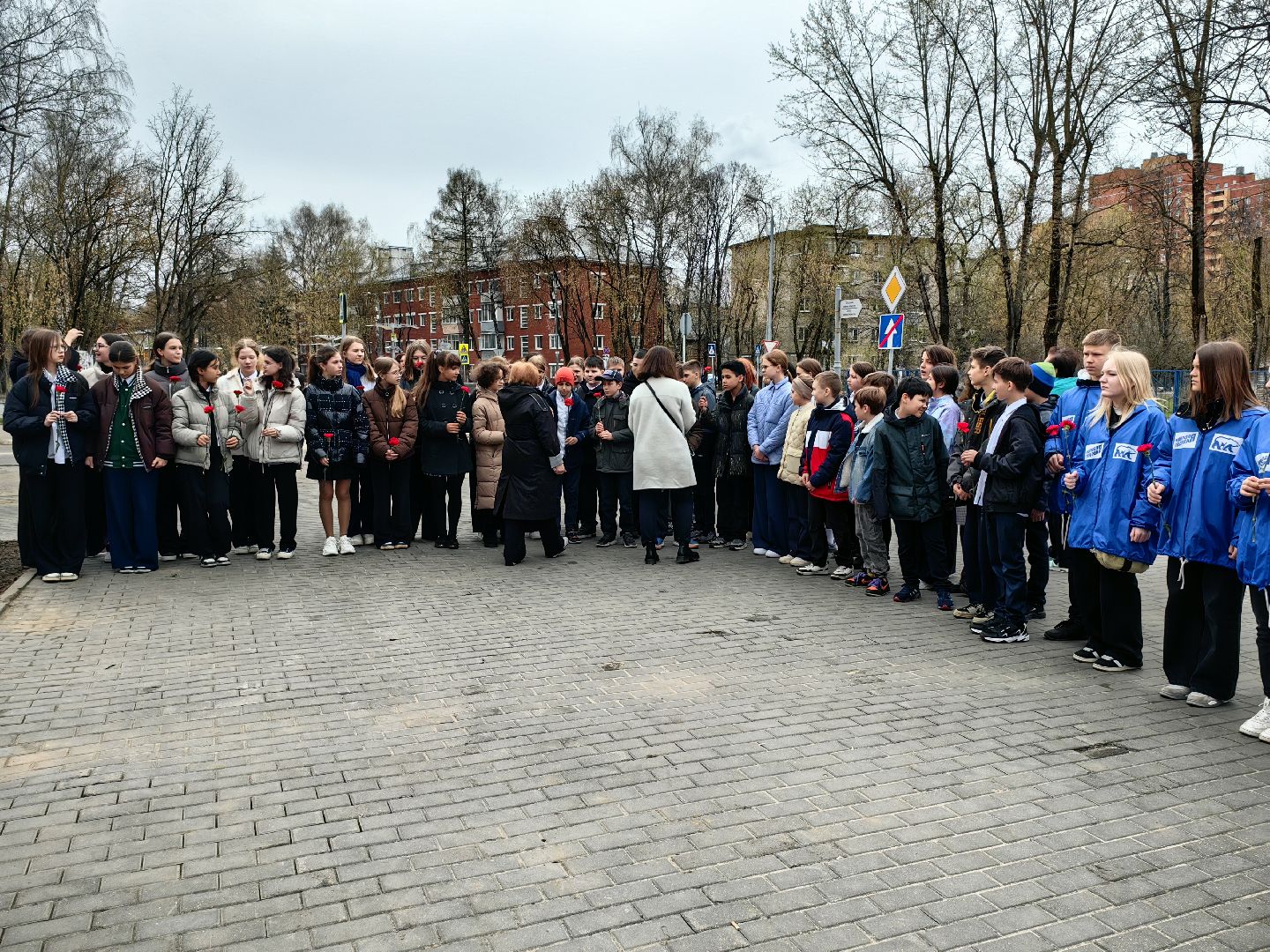 битва за москву, подвиг, возложение цветов, юнармия, монумент,