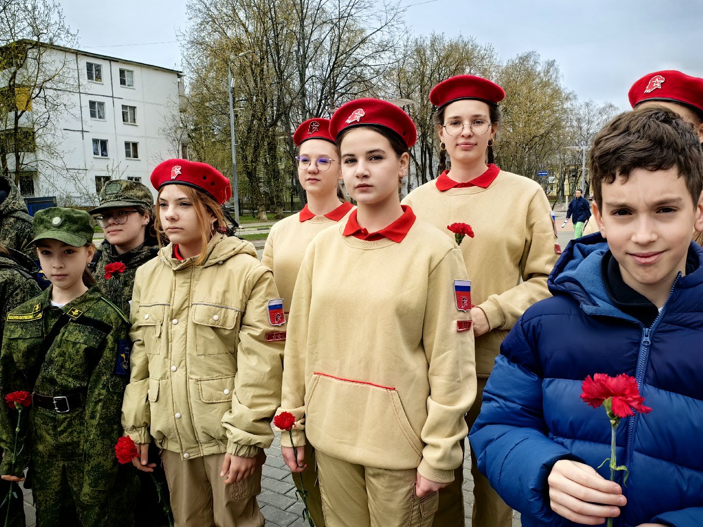 битва за москву, подвиг, возложение цветов, юнармия, монумент,