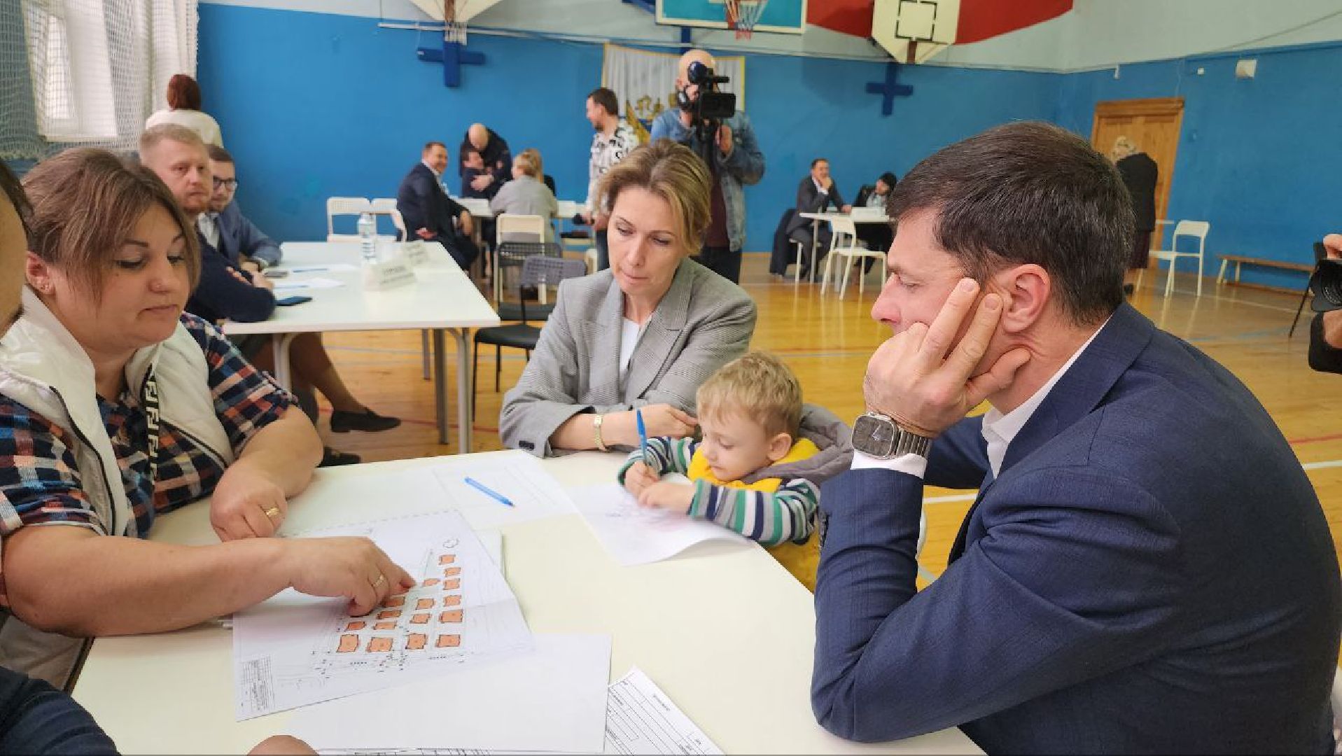 Люберцы, глава городского округа люберцы владимир волков, выездная администрация, строительство, новая дорога,