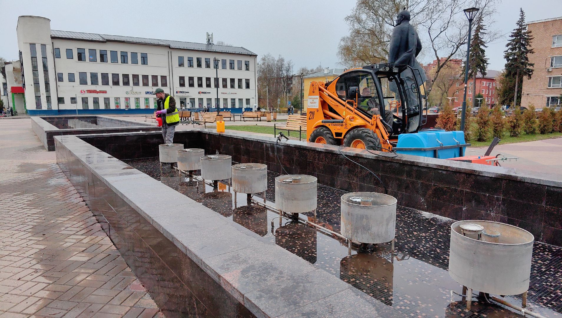 фонтаны, площадь, летний сезон, открытие сезона фонтанов,