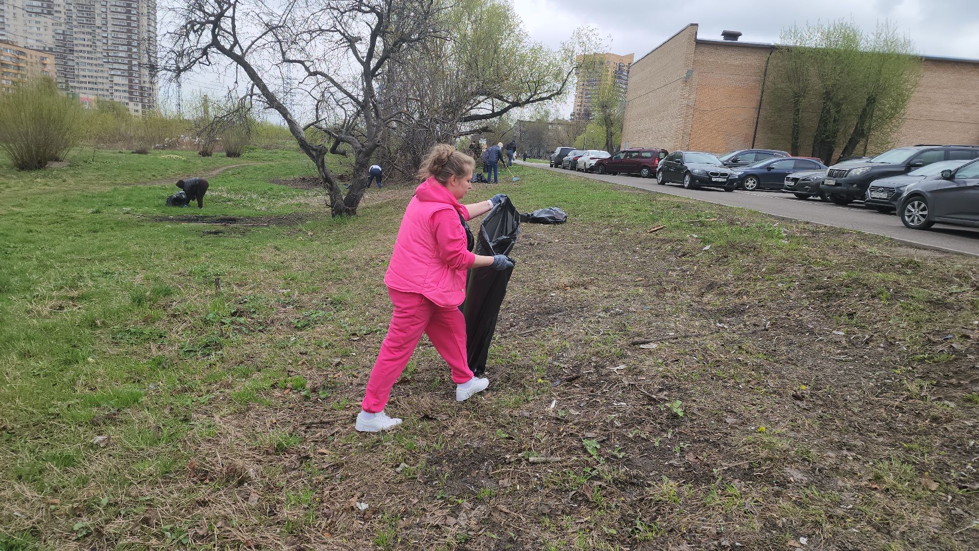 Реутов, субботник, чистый город, грабли, лопаты, листва, мусор,