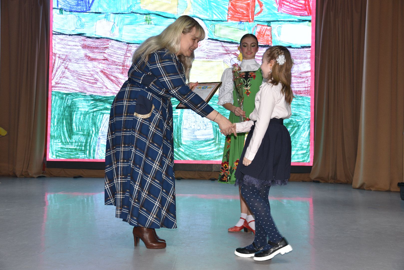 лотошино, лотошинский цдк, день труда подмосковья, концерт,