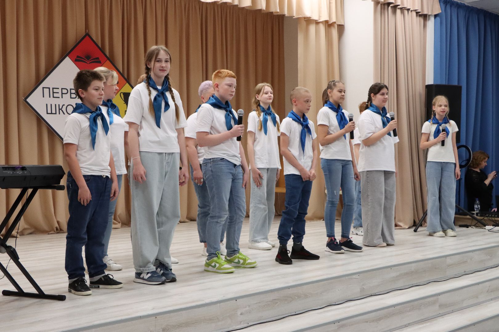 лотошино, лотошинская школа 1, семья, год семьи, квн,