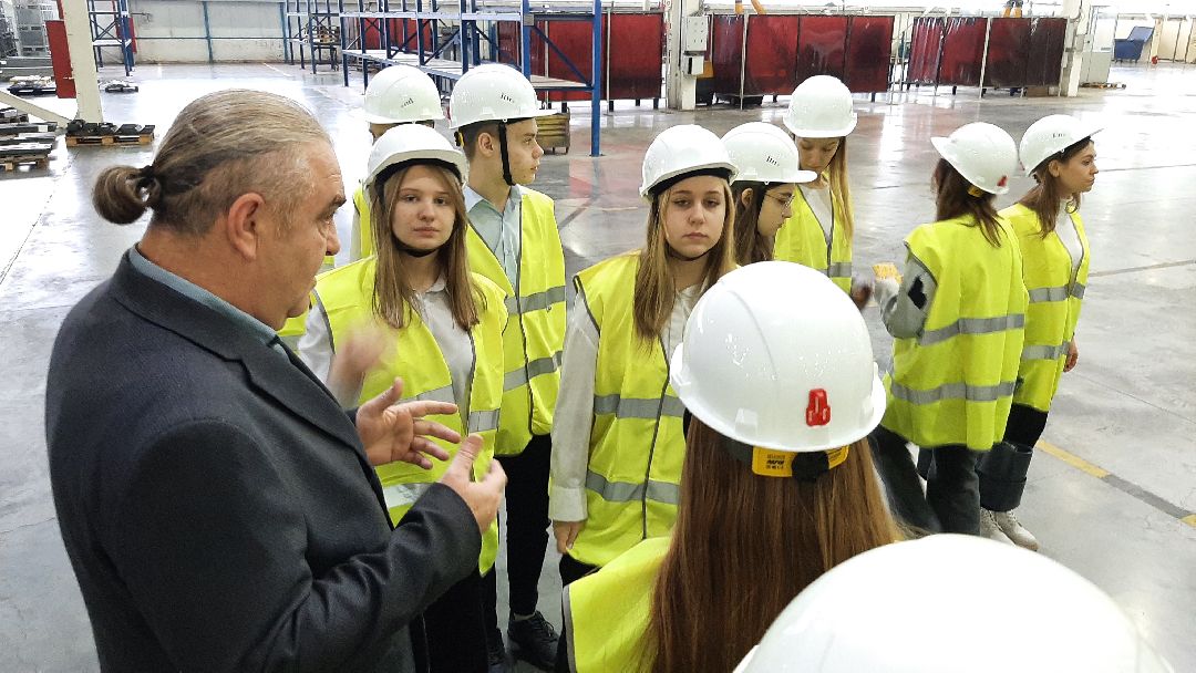 завод, лифты, студенты, импортозамещение,