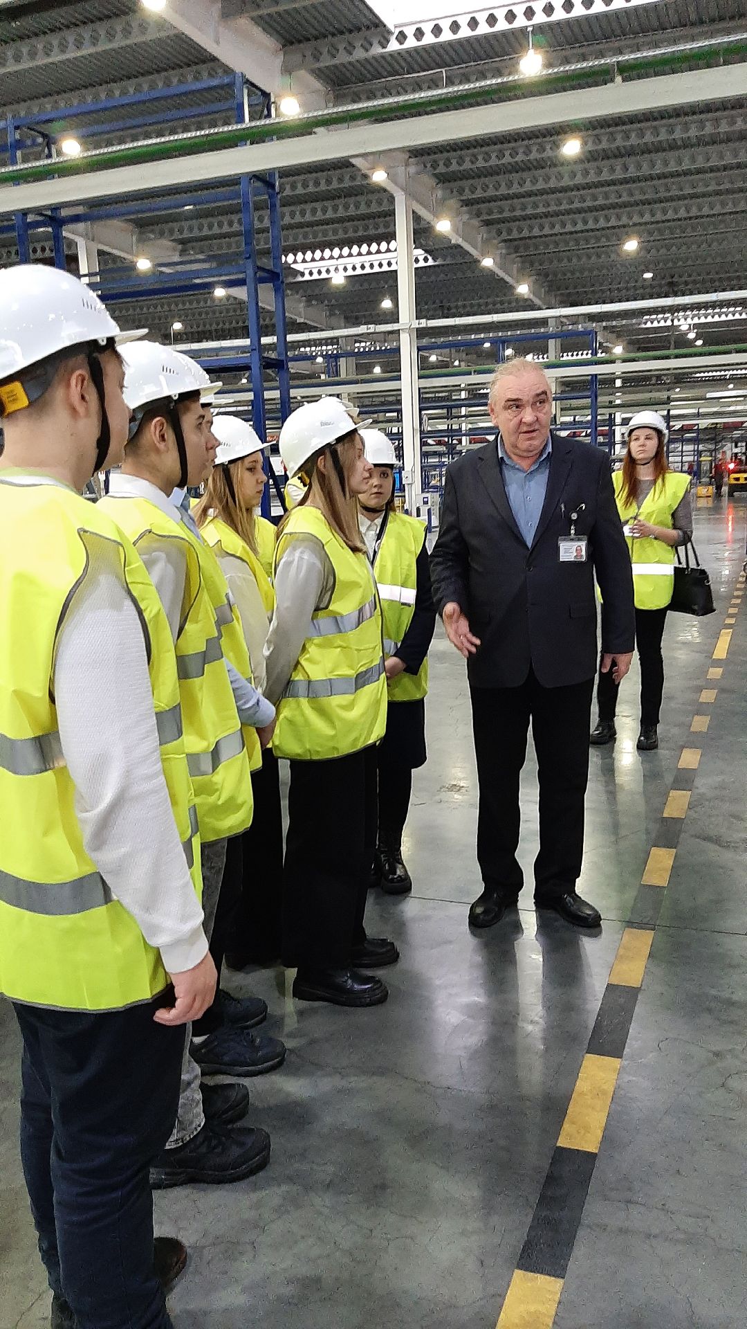 завод, лифты, студенты, импортозамещение,