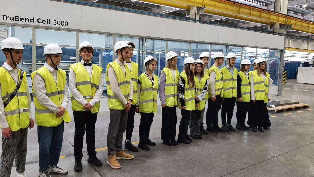 завод, лифты, студенты, импортозамещение,