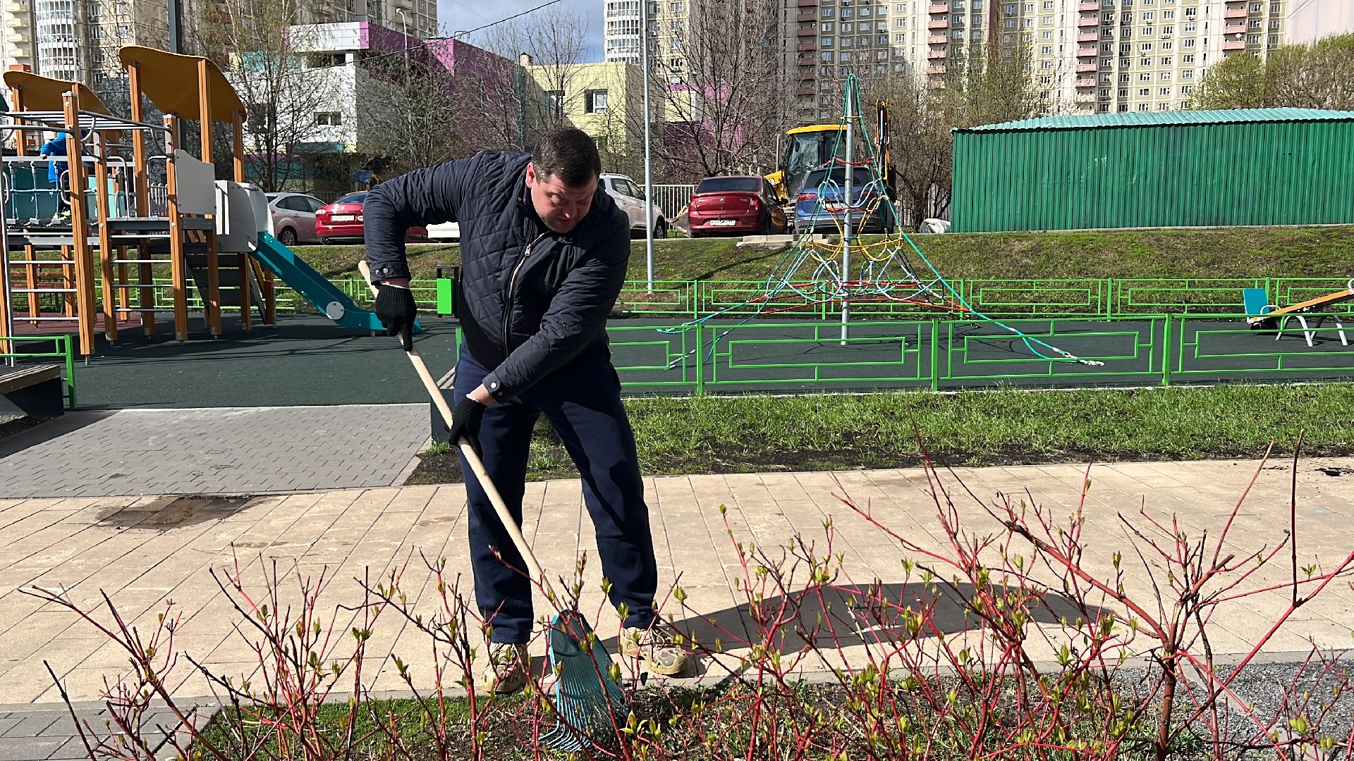 химки, субботник, благоустройство, уборка дворов,