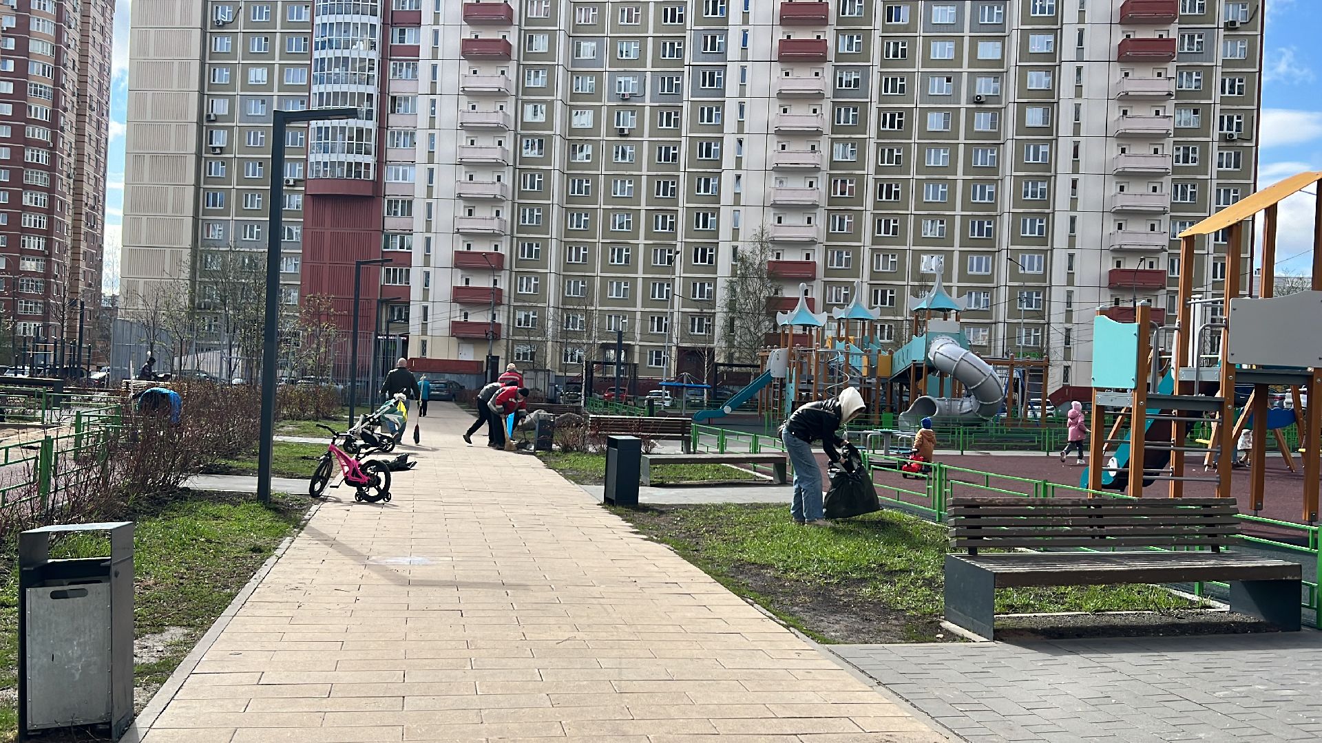 химки, субботник, благоустройство, уборка дворов,