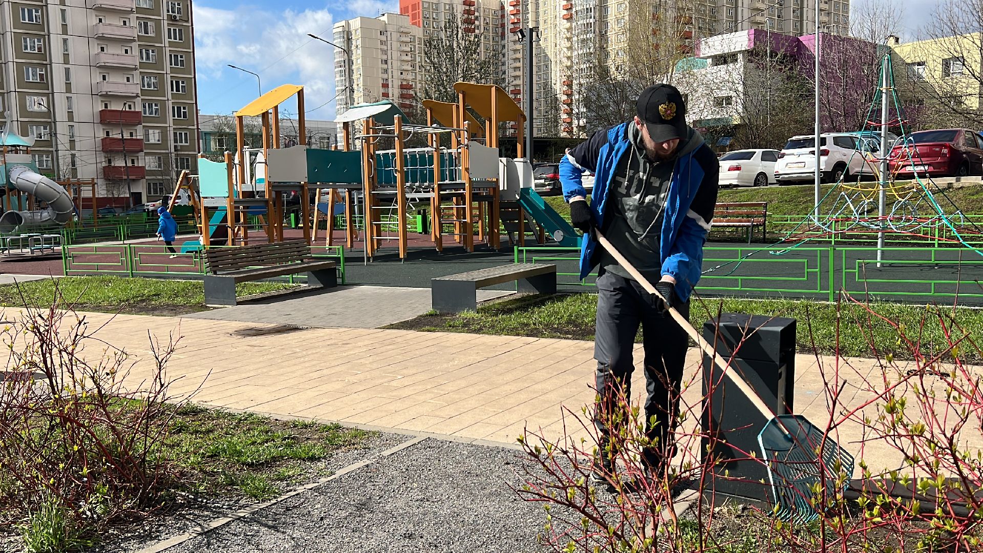 химки, субботник, благоустройство, уборка дворов,