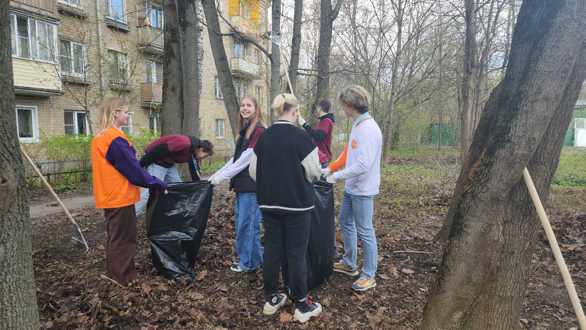 пушкино, субботник, музей, волонтеры культуры, уборка общественных территорий,