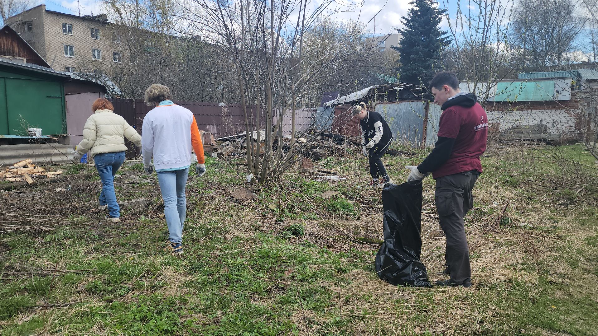 пушкино, субботник, музей, волонтеры культуры, уборка общественных территорий,