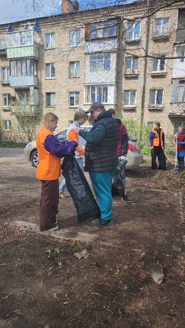 пушкино, субботник, музей, волонтеры культуры, уборка общественных территорий,