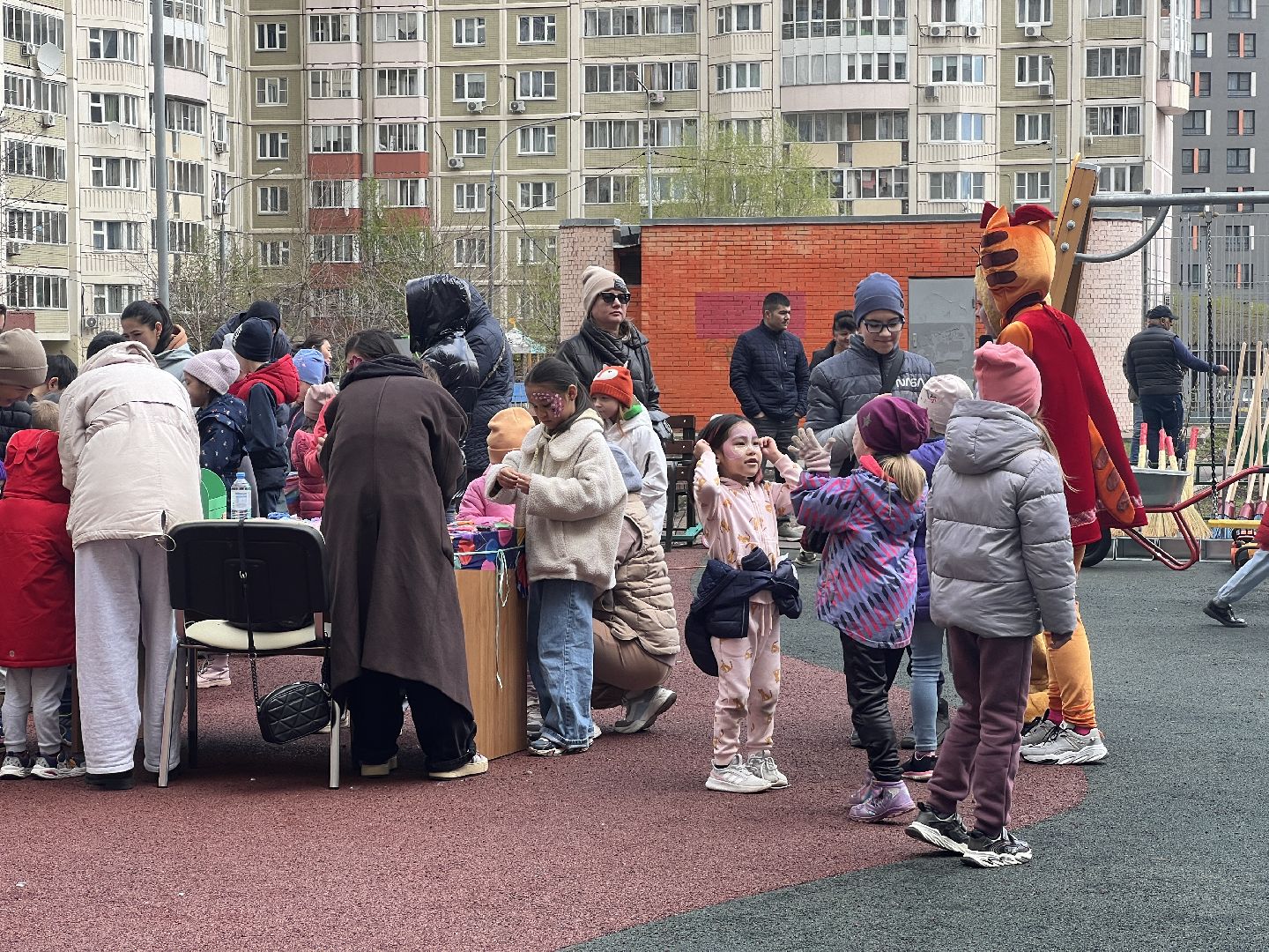 химки, субботник, уборка города, детский праздник,