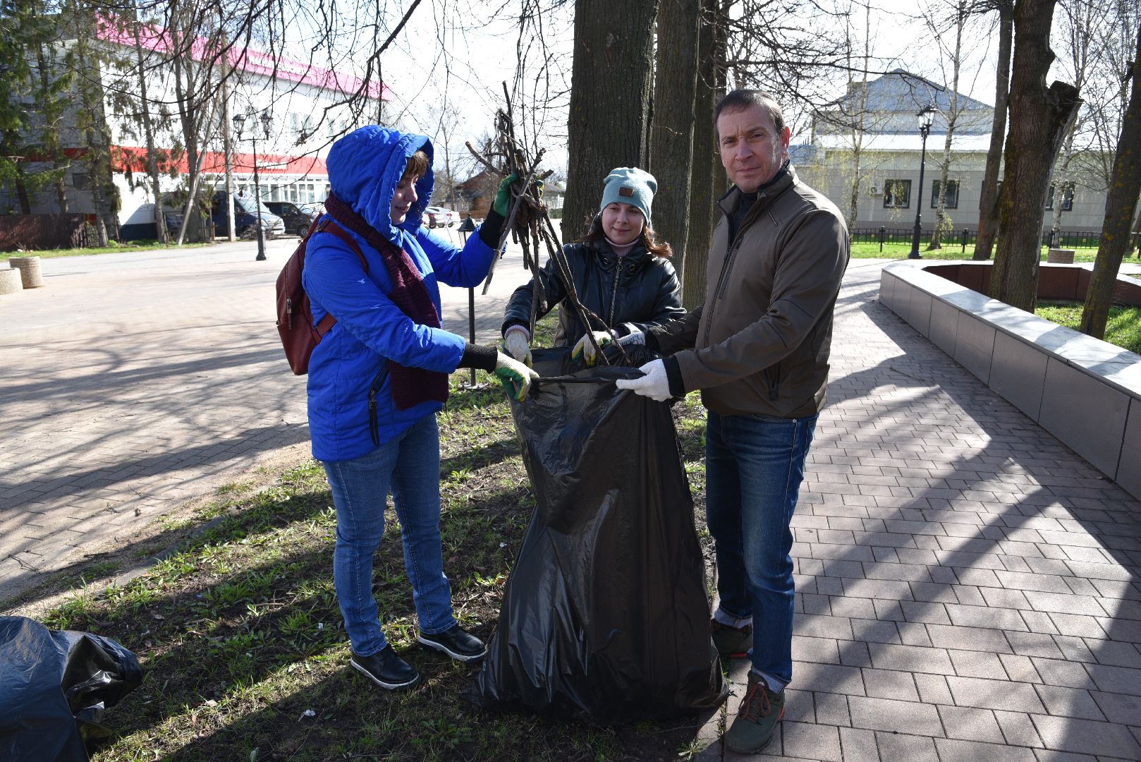 лотошино, субботник, региональный субботник, уборка улиц, благоустройство,