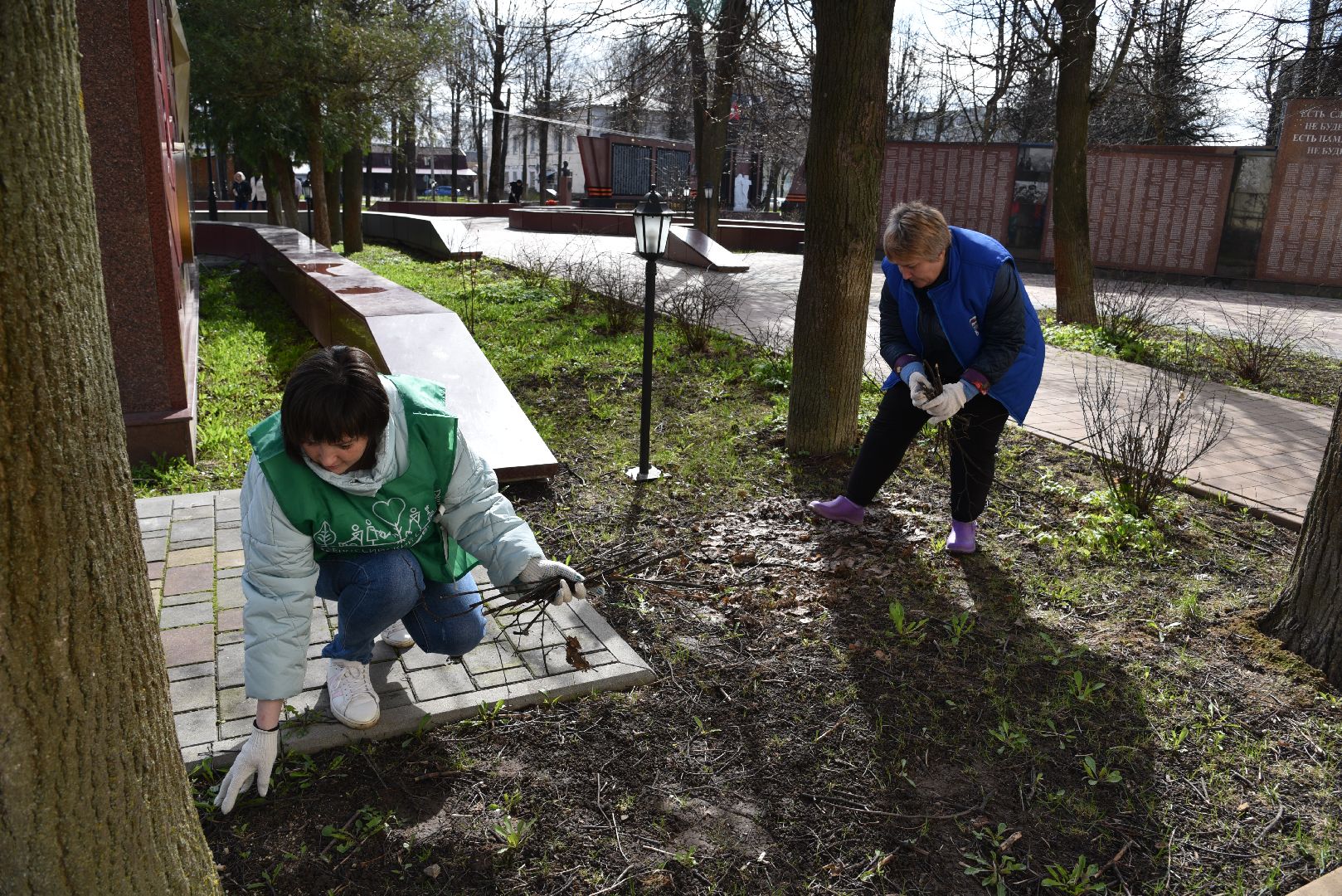 лотошино, субботник, региональный субботник, уборка улиц, благоустройство,