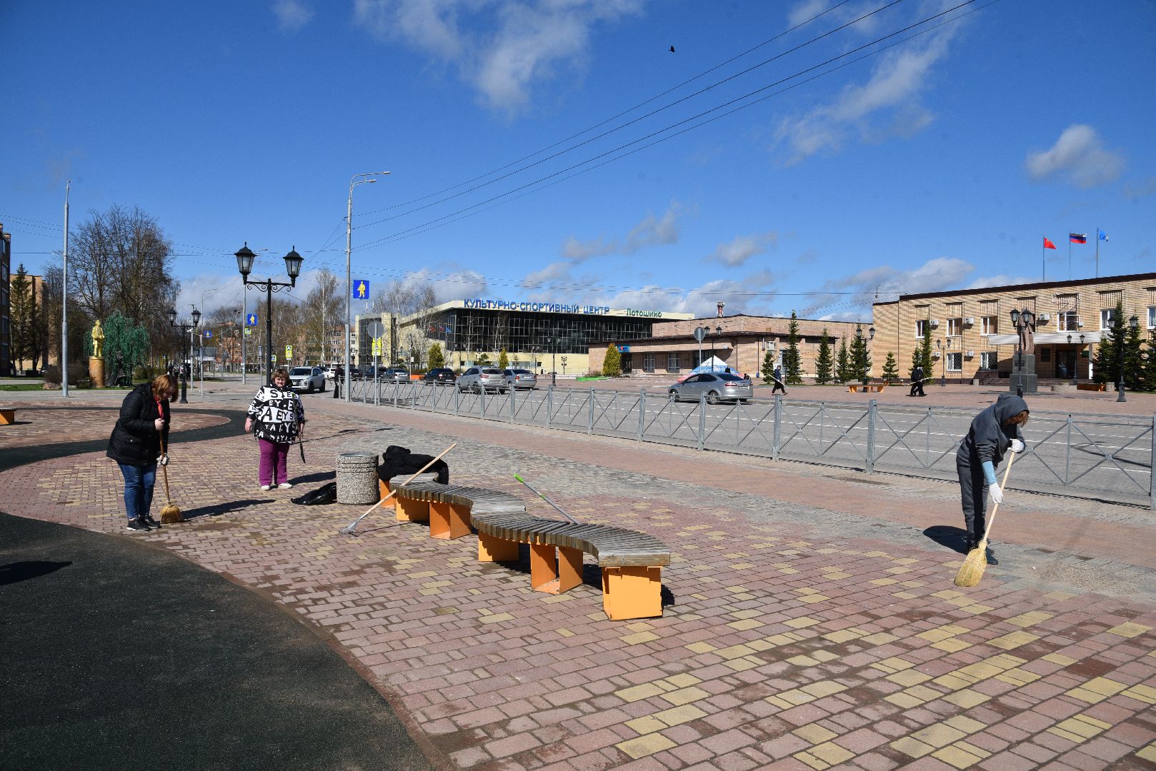 лотошино, субботник, региональный субботник, уборка улиц, благоустройство,