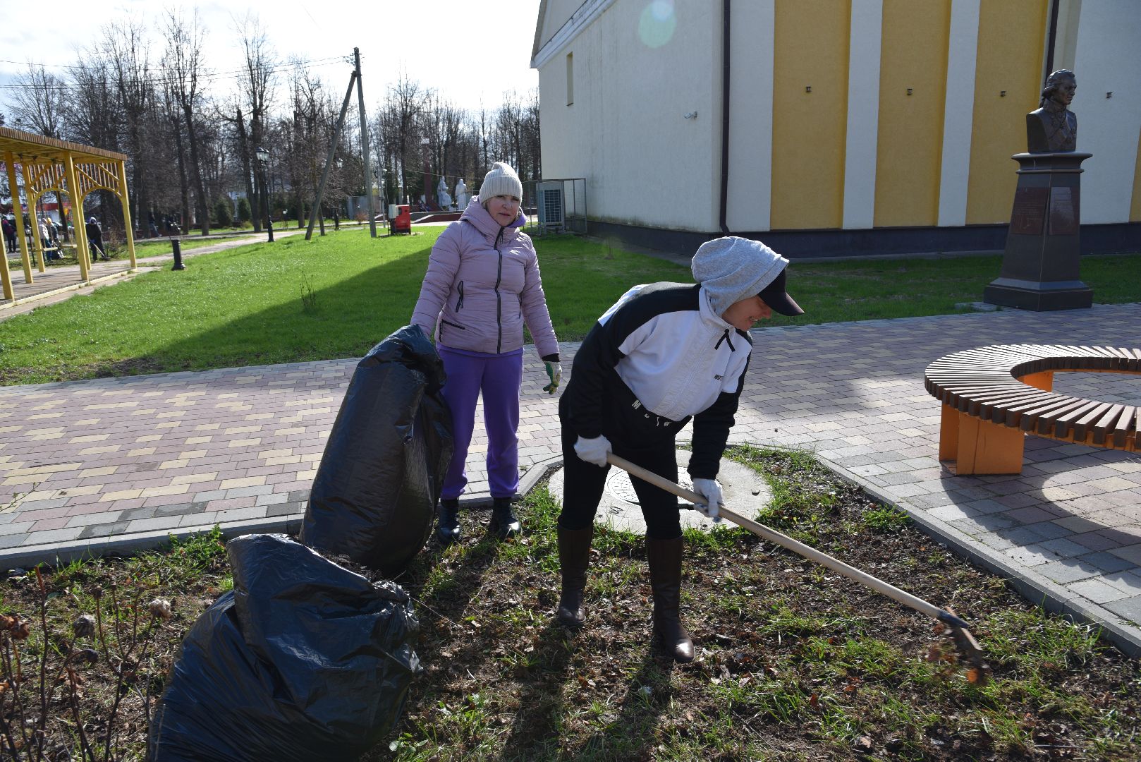 лотошино, субботник, региональный субботник, уборка улиц, благоустройство,