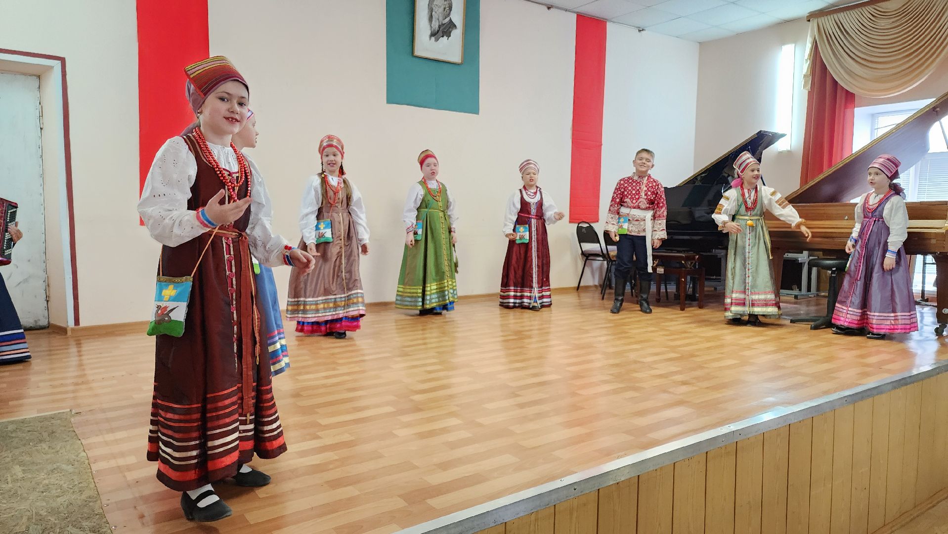 кашира, дши, отчетный концерт, сибемольки, хор, капельки, рябиновая гроздь, баян, домра,