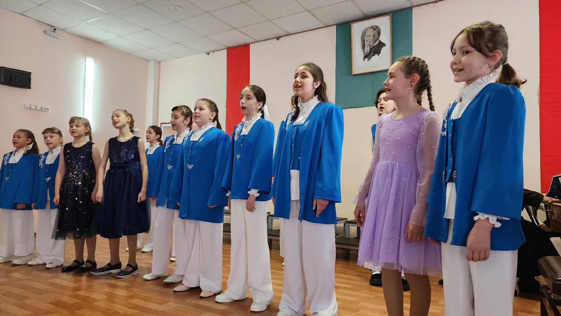 кашира, дши, отчетный концерт, сибемольки, хор, капельки, рябиновая гроздь, баян, домра,