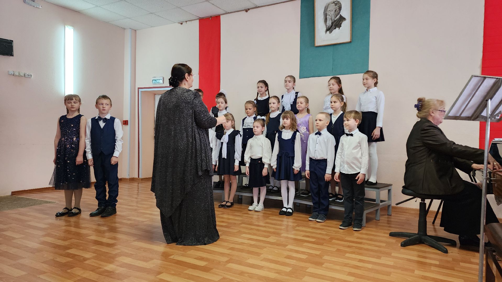 кашира, дши, отчетный концерт, сибемольки, хор, капельки, рябиновая гроздь, баян, домра,