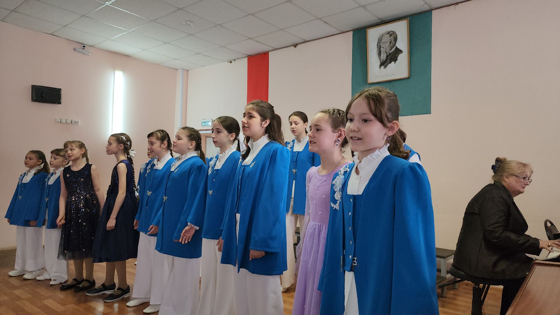 кашира, дши, отчетный концерт, сибемольки, хор, капельки, рябиновая гроздь, баян, домра,