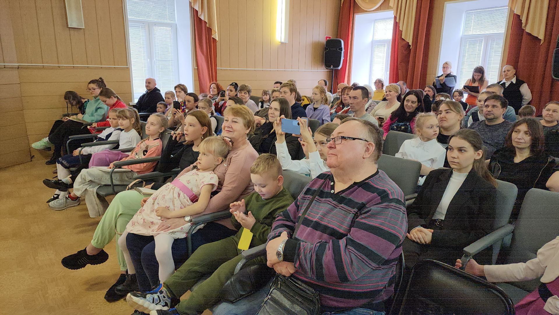 кашира, дши, отчетный концерт, сибемольки, хор, капельки, рябиновая гроздь, баян, домра,