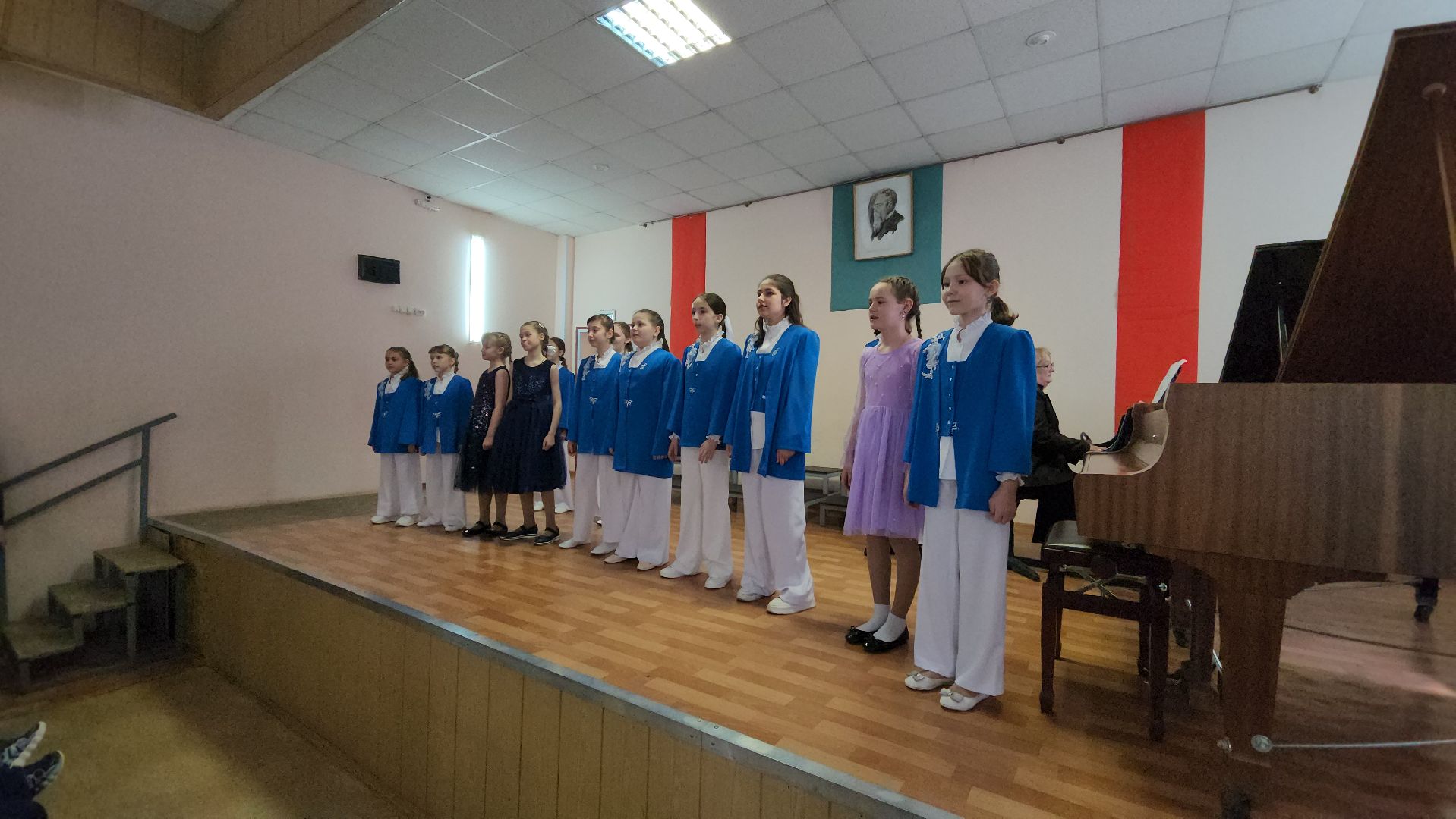 кашира, дши, отчетный концерт, сибемольки, хор, капельки, рябиновая гроздь, баян, домра,