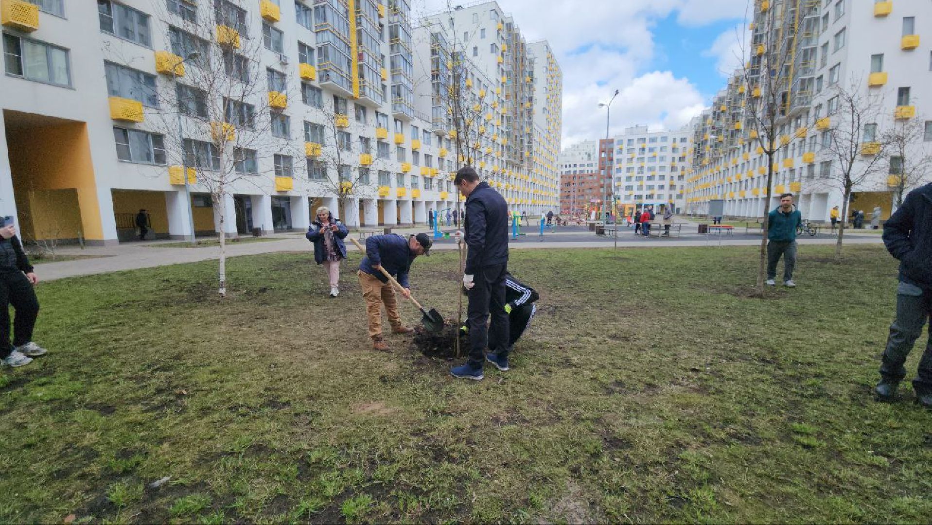 люберцы, глава городского округа люберцы владимир волков, субботник, жители,