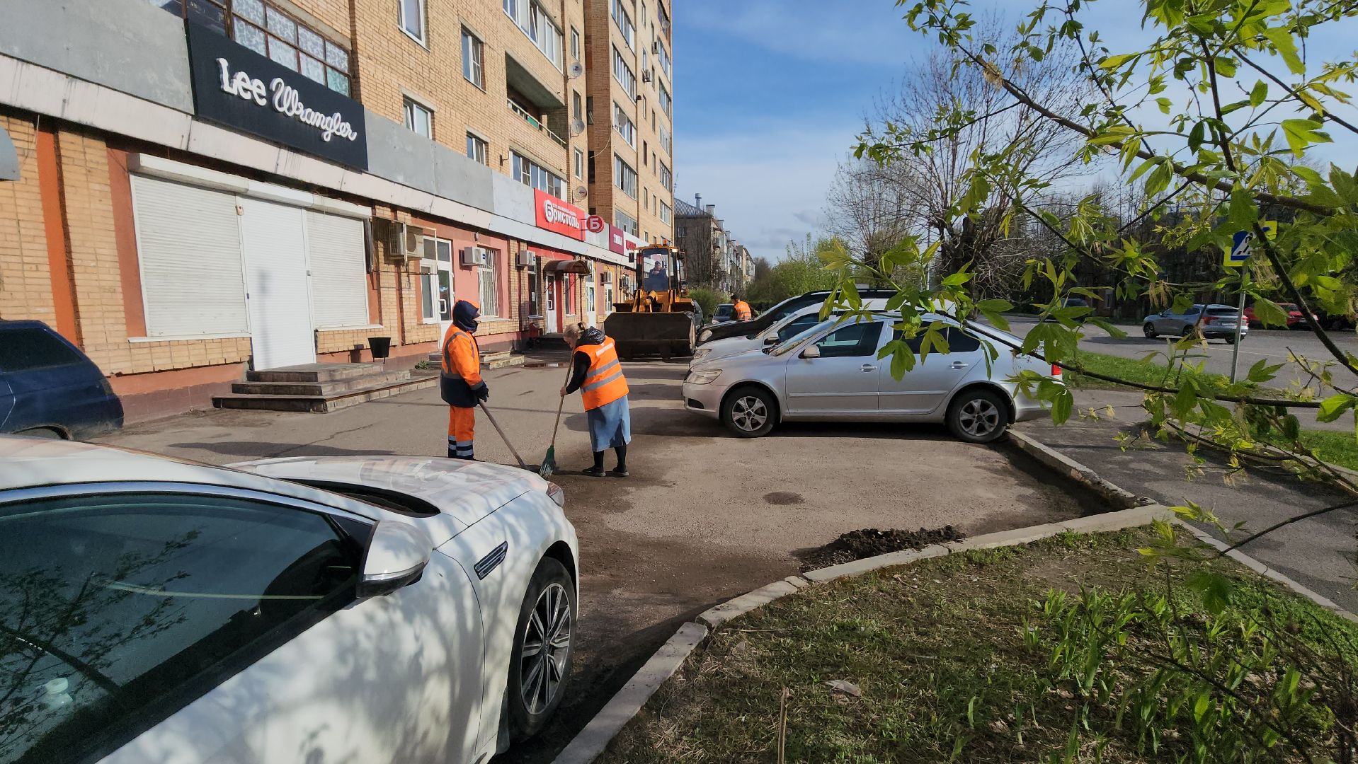 серпухов, московское шоссе, комбинат благоустройства, дорожный смет, месячник благосутройства,
