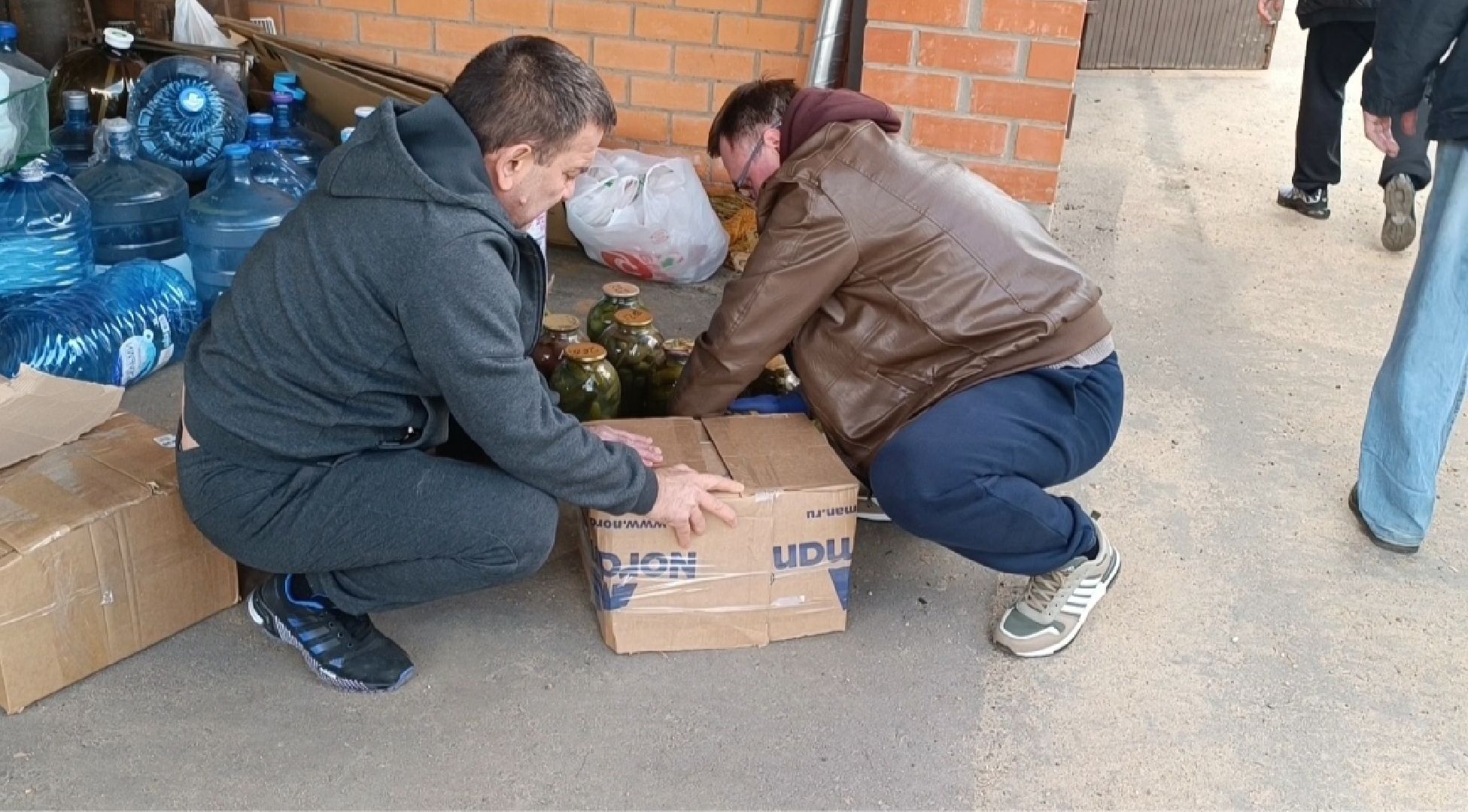 гуманитарная помощь, сво, лобня, машина,