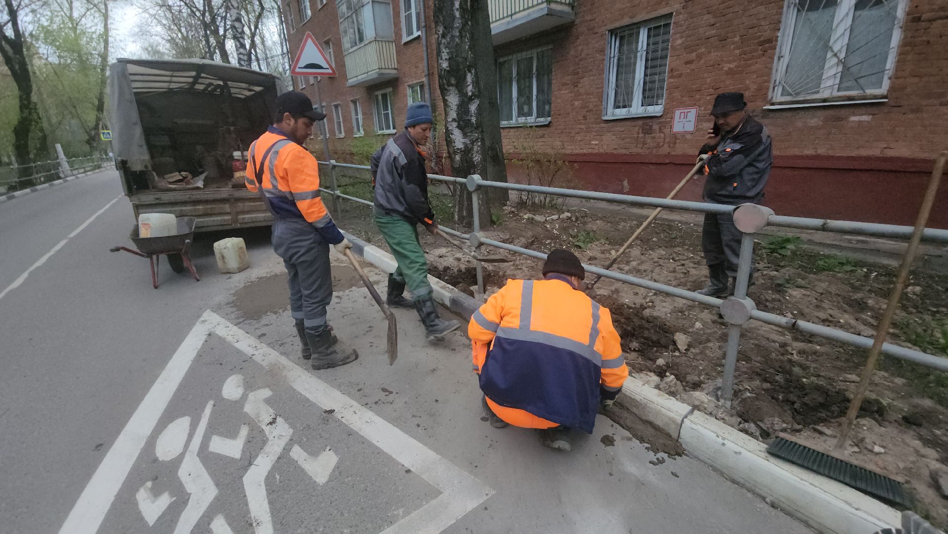 долгопрудный, ремонт дорог, ямочный ремонт,