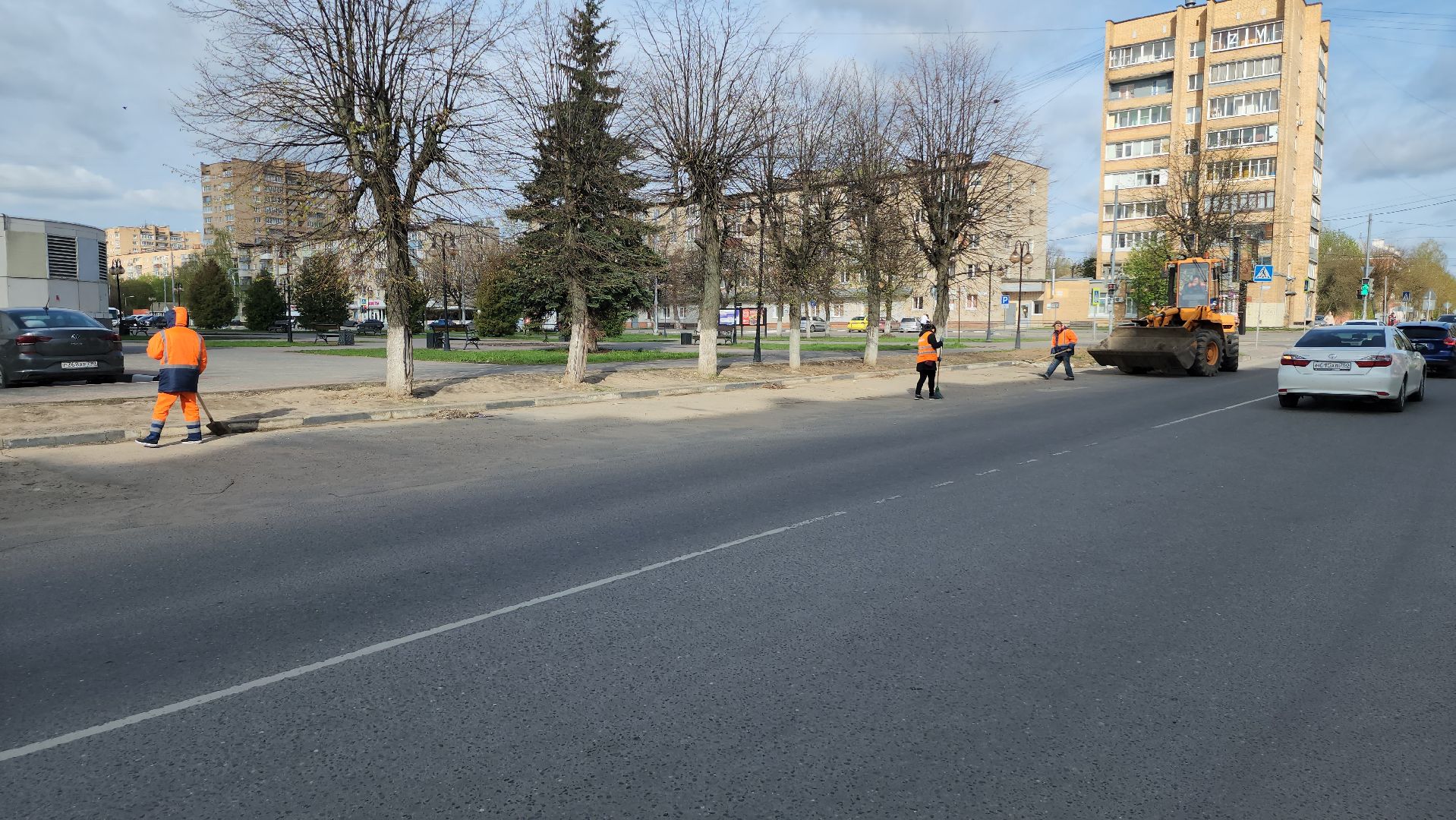 серпухов, улица джона рида, комбинат благоустройства, субботник, месячник благоустройства,