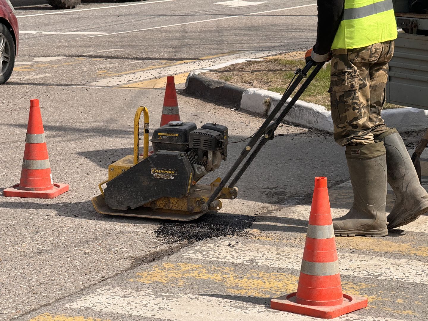 шаховская, ямочный ремонт, ямы, комунальная техника,