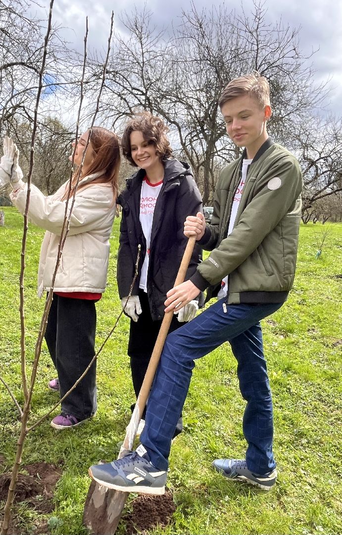 наро-фоминск, яблоневый сад, Клевое место, Субботник, Субботник юннатов, Посадка деревьев,